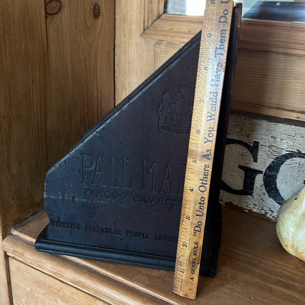 Vintage Wooden Ciggerate Display Case - Picture 7 of 13